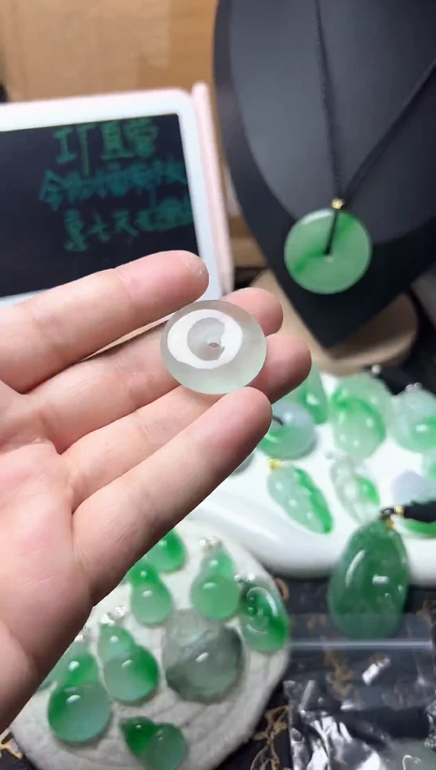 颈饰未镶嵌翡翠所见即所得，一图一物