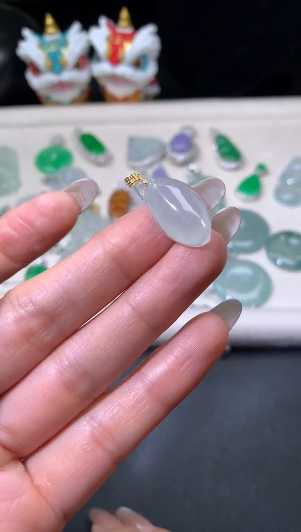 吊坠(不含链)18K金镶嵌翡翠翡翠