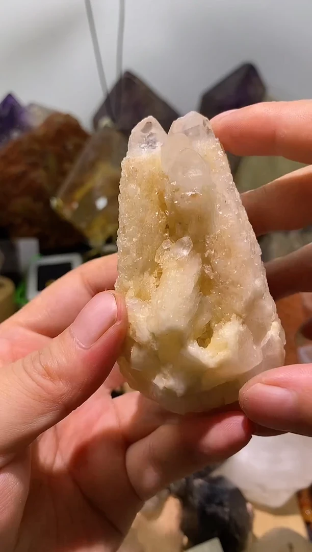 水晶珠宝半成品未镶嵌39号133g菠萝晶晶簇
