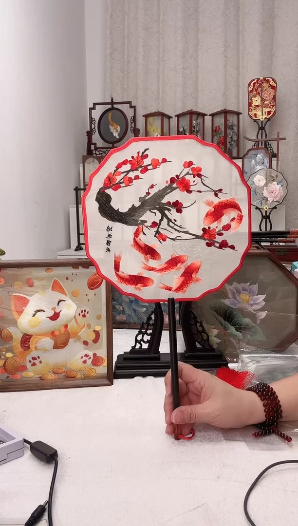 扇子苏绣作品手工团扇