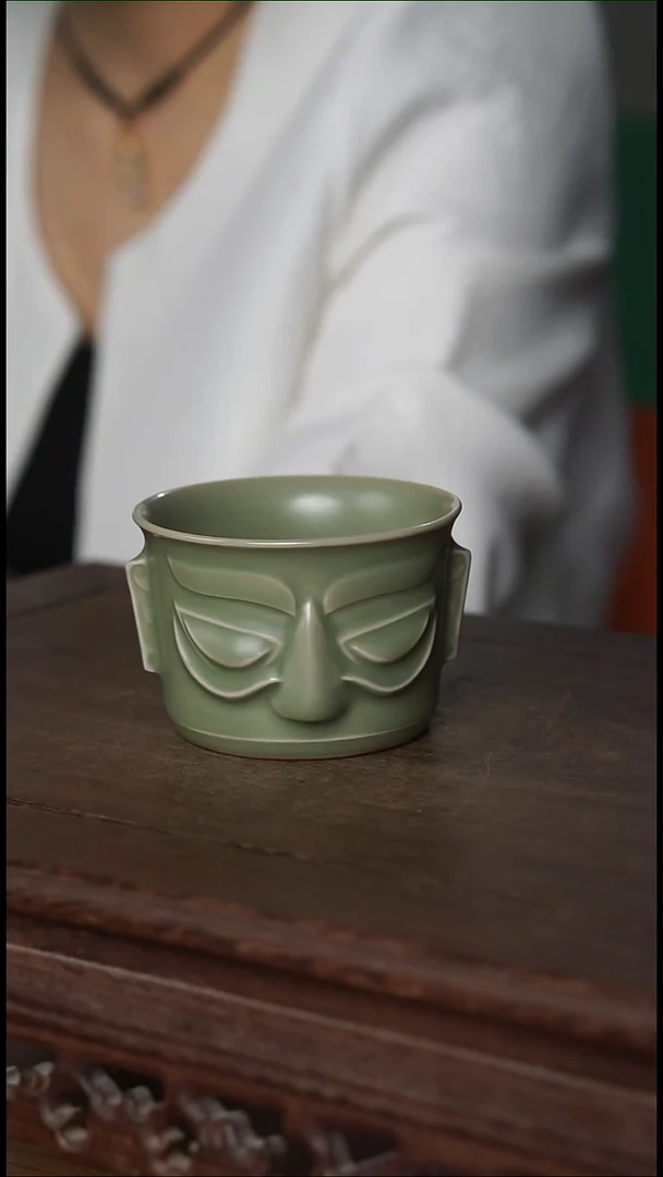 杯青绿釉三星堆主人杯
