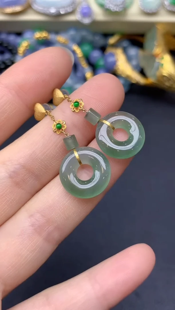 18K金镶嵌翡翠耳饰52-雪姐翡翠天天见