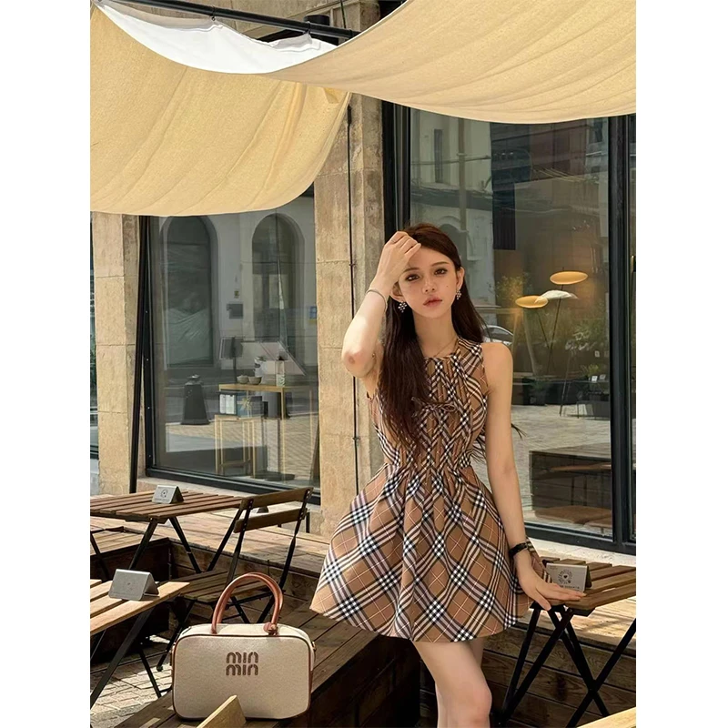 粉红pink 【布格拉艺术系】卡其格纹无袖减龄连衣裙LWJ24C3Q1471