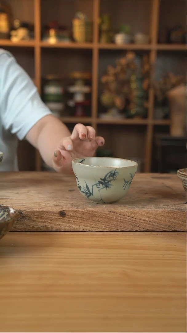 手绘的带竹子的葫芦米饭碗