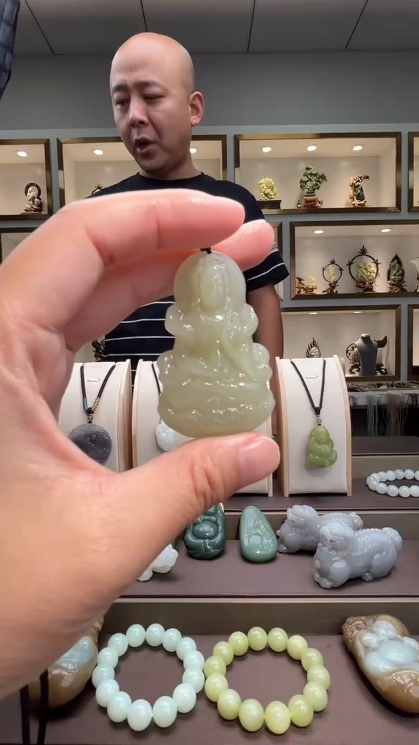 颈饰未镶嵌和田玉苏