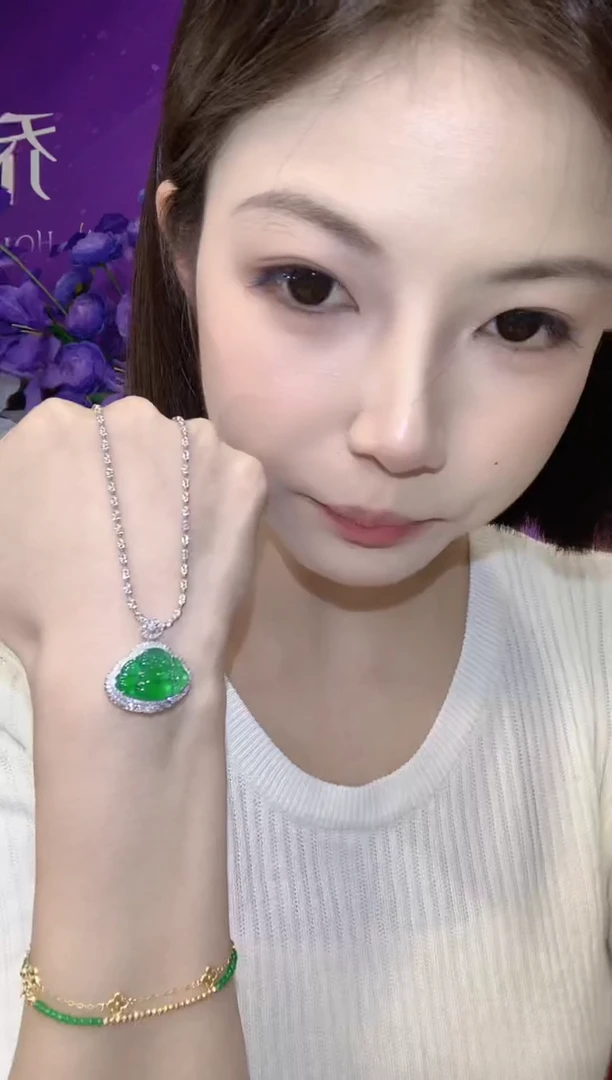 吊坠(不含链)18K金镶嵌翡翠C48
