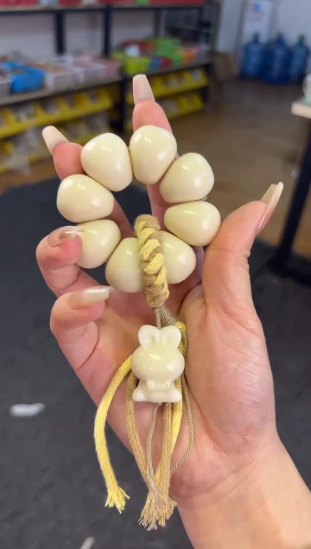 【闪购商品】菩提根/象牙果吊坠   2.5象牙果山竹兔兔手捻