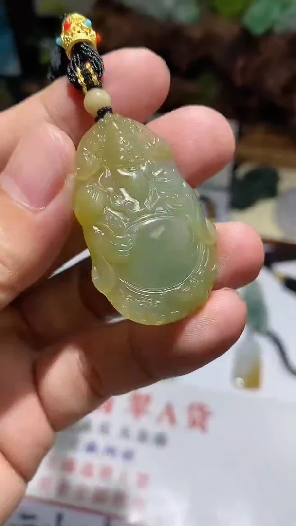 颈饰未镶嵌翡翠1