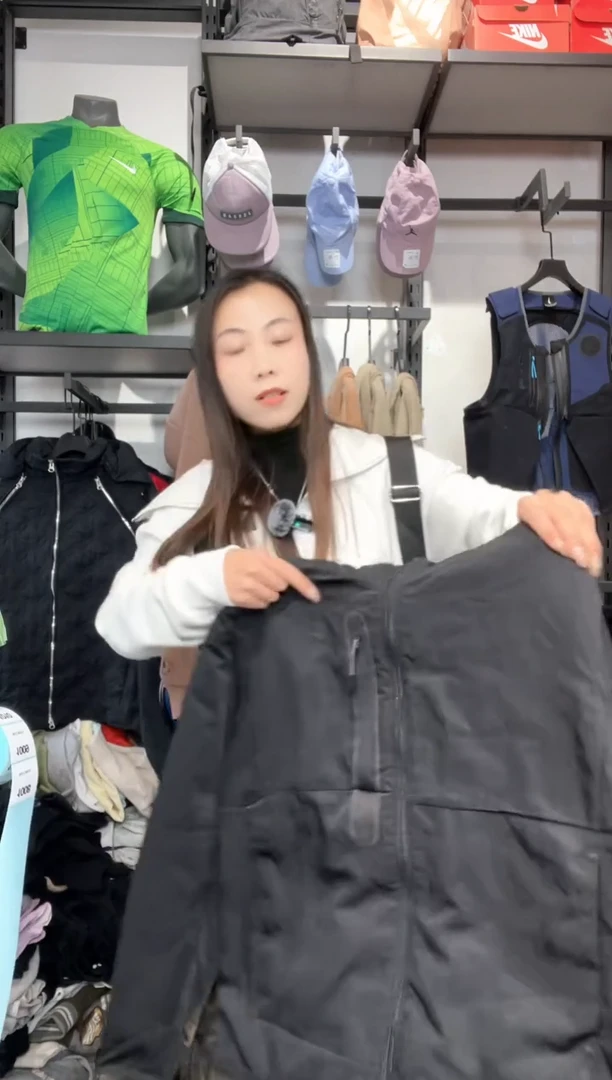 1008 闪购编码  运动卫衣裤以直播间过款为准 尺码. M 170