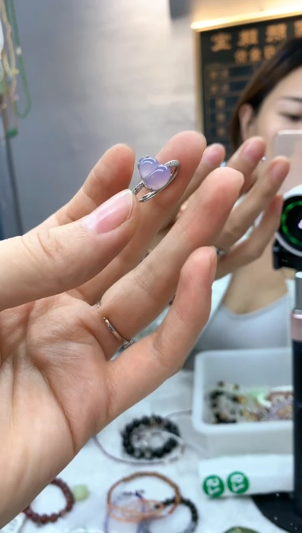 未镶嵌石英质玉戒指北*?戒指3