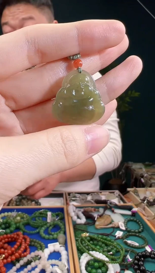 颈饰未镶嵌和田玉一物一证 拍一单发一个