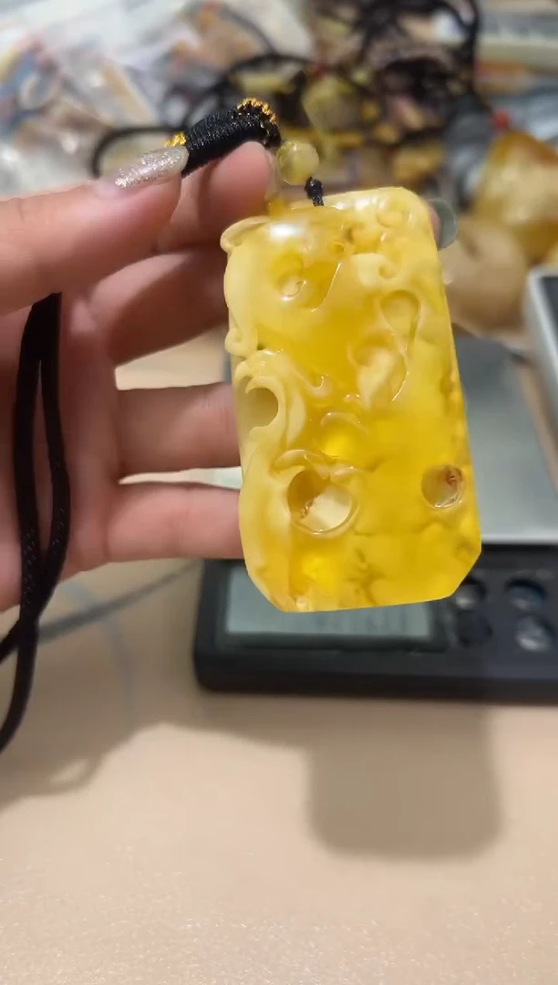 未镶嵌蜜蜡裸石蜜蜡吊坠
