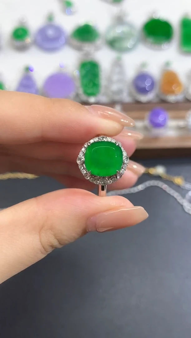 颈饰18K金镶嵌翡翠64-戒指