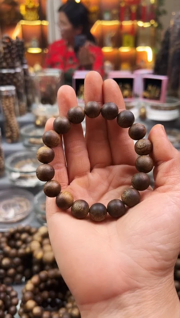 沉香手串棋楠乌身圆珠单圈