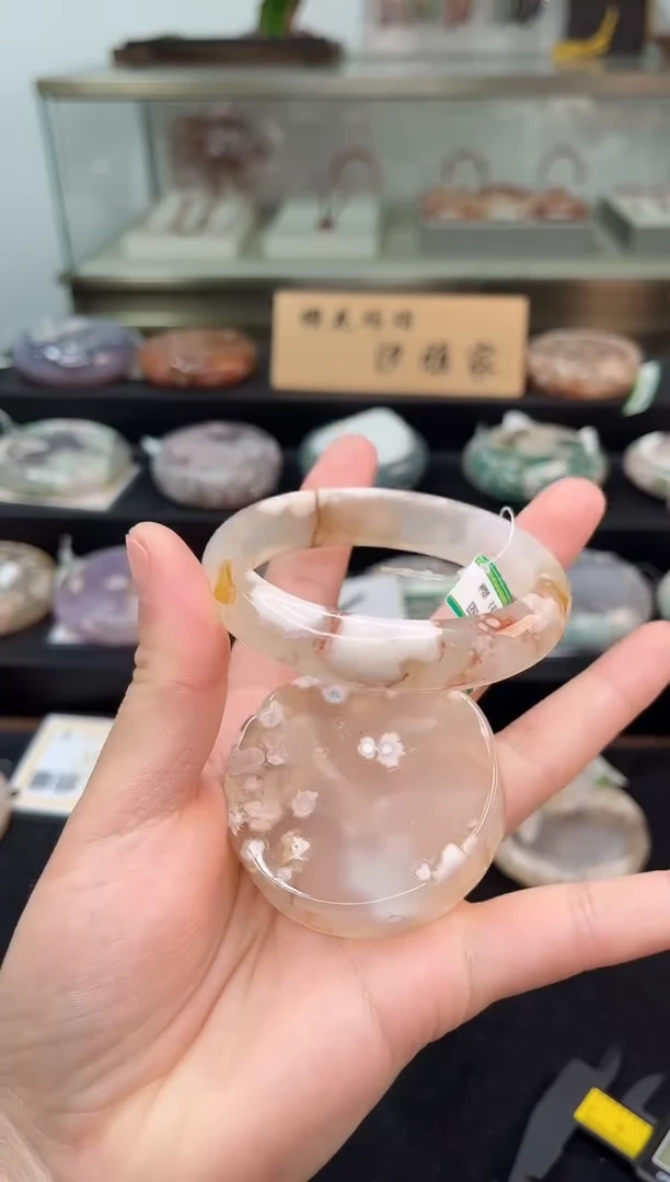 未镶嵌手镯石英质玉57圈口（赠品镯心）13886310