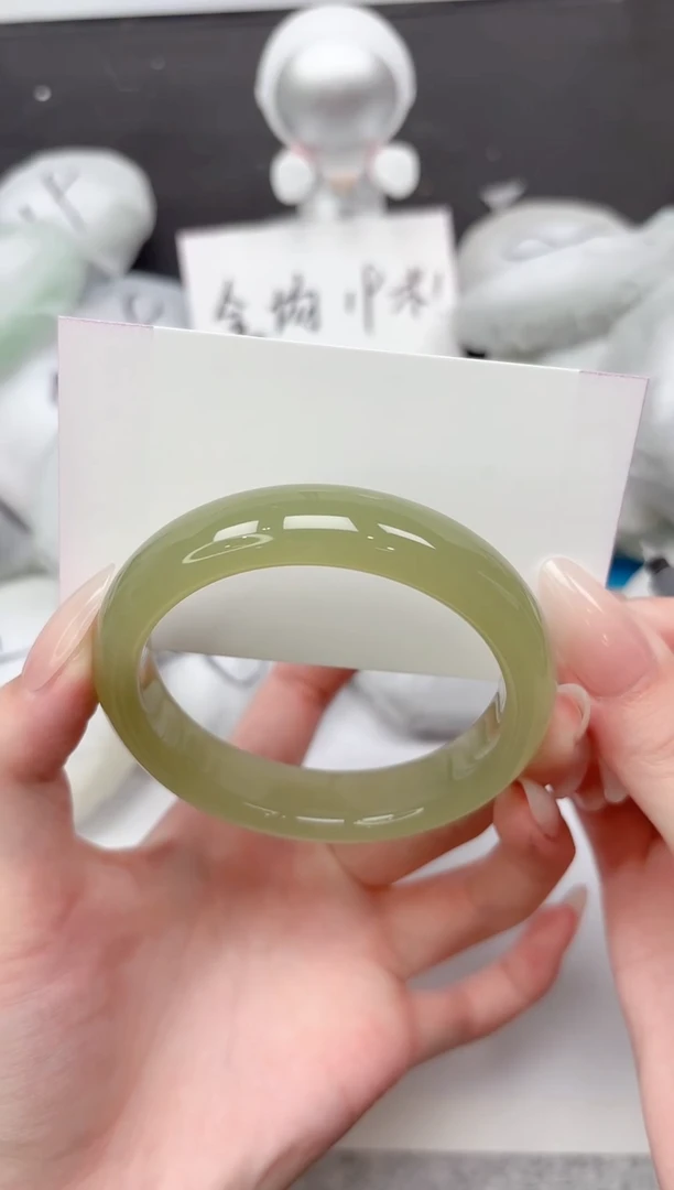 未镶嵌手镯石英质玉74-61.2