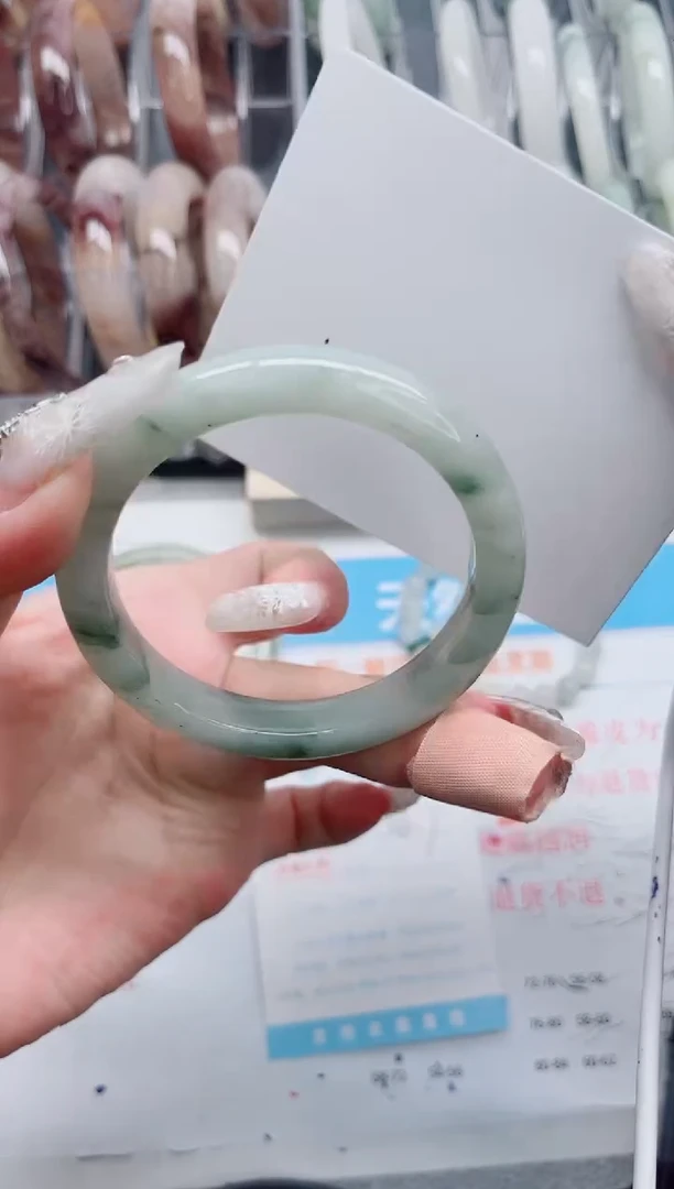 【闪购商品】石英质玉手镯未镶嵌A302-56.7