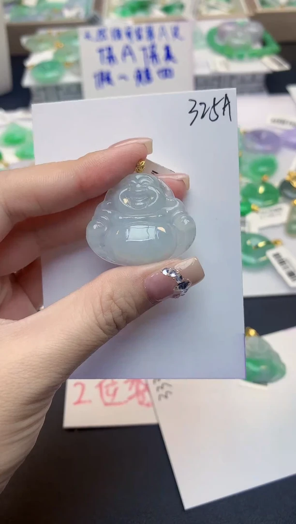 颈饰18K金镶嵌翡翠天然缅甸a货翡翠