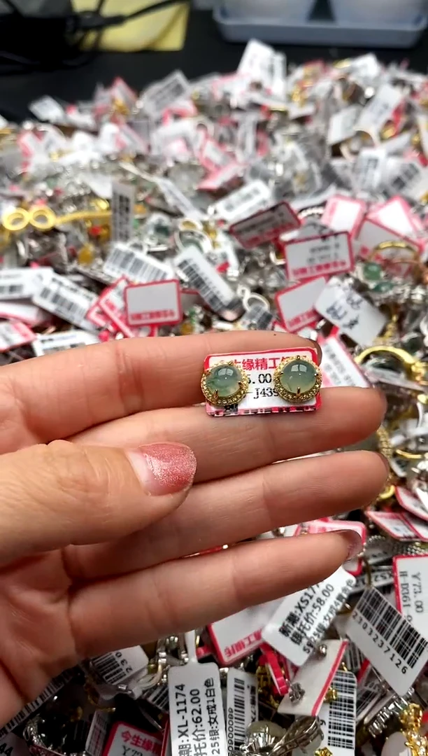 【闪购商品】翡翠戒指银S925镶嵌666666     7