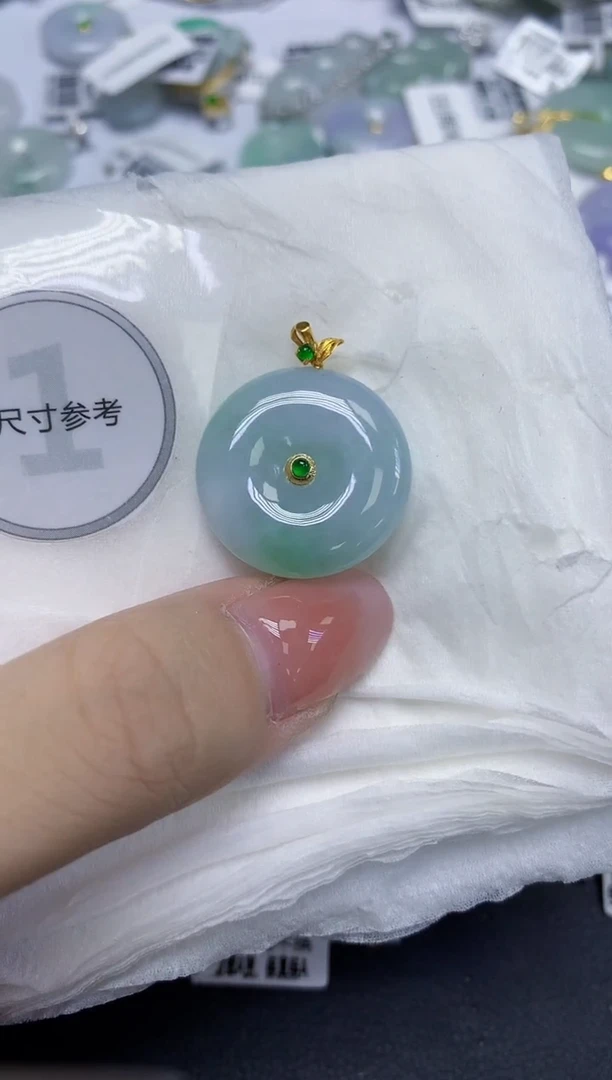 颈饰18K金镶嵌翡翠天然缅甸翡翠A货百元以上9元证书费自理