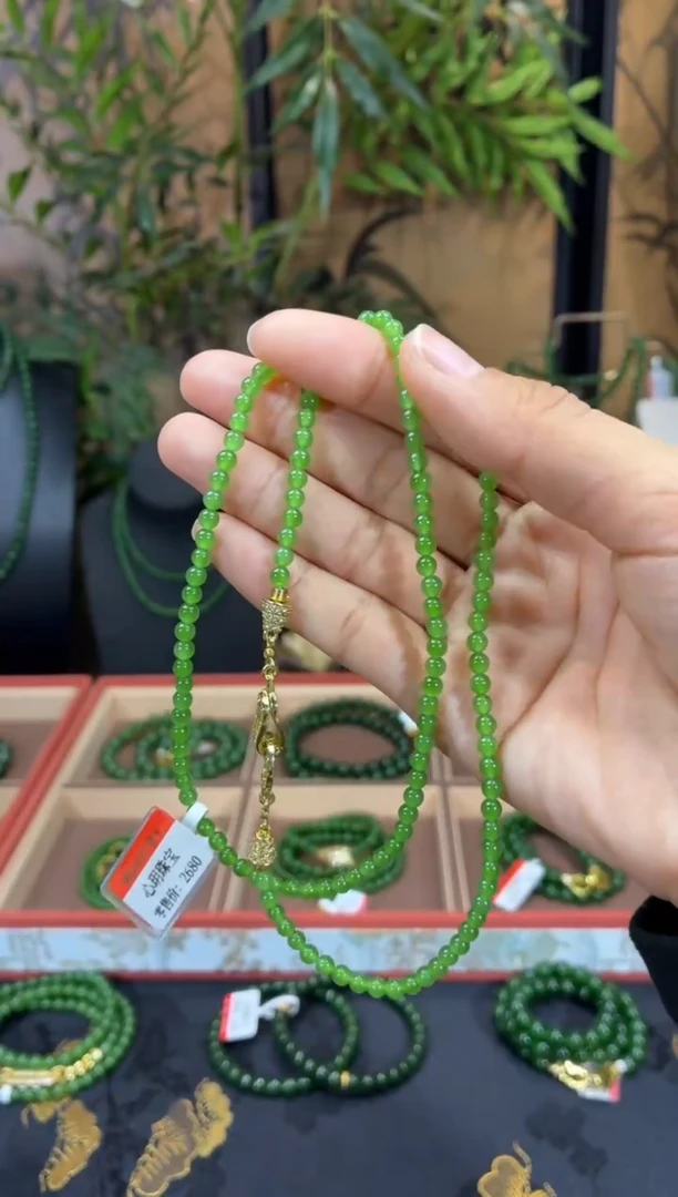 颈饰未镶嵌和田玉（碧玉）4高货苹果绿无矿毛衣链