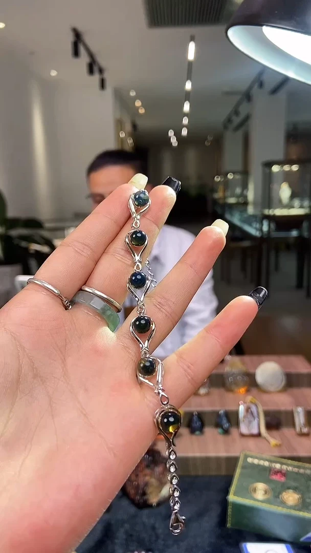 琥珀颈饰未镶嵌缅甸琥珀手串