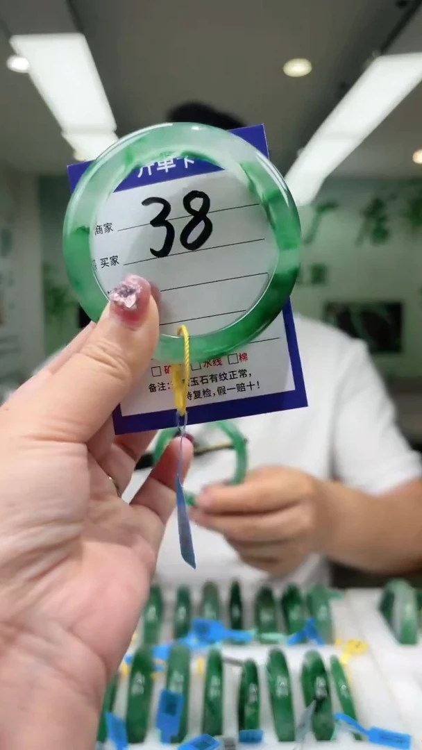 未镶嵌手镯石英质玉57