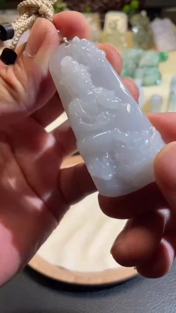 翡翠未镶嵌颈饰7/08/218