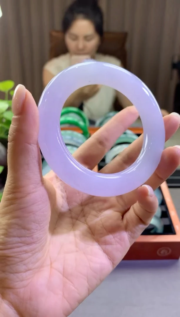 翡翠手镯未镶嵌翡翠 手镯