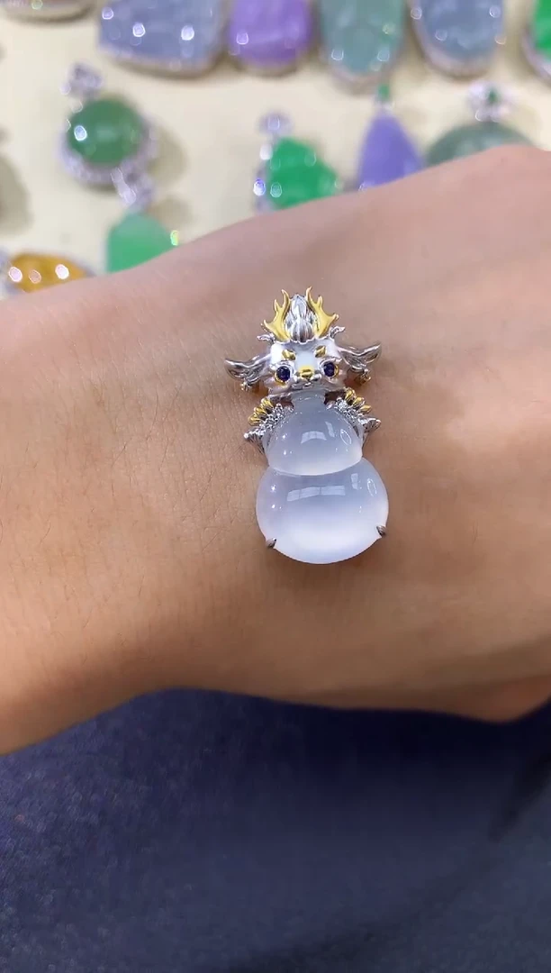 吊坠(不含链)18K金镶嵌翡翠a72