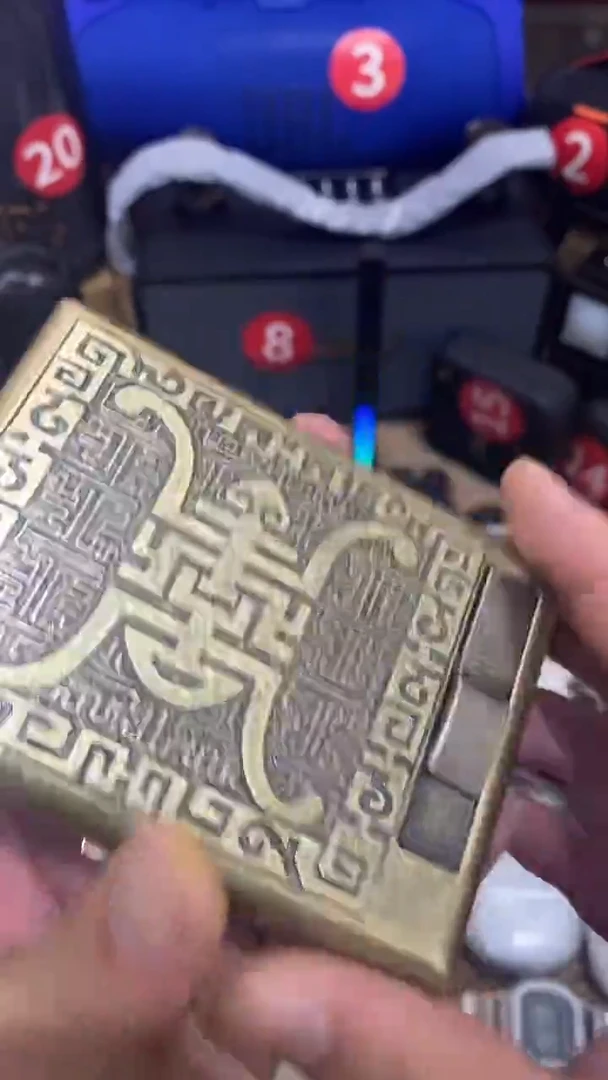 瓷片闪购商品 如图所示