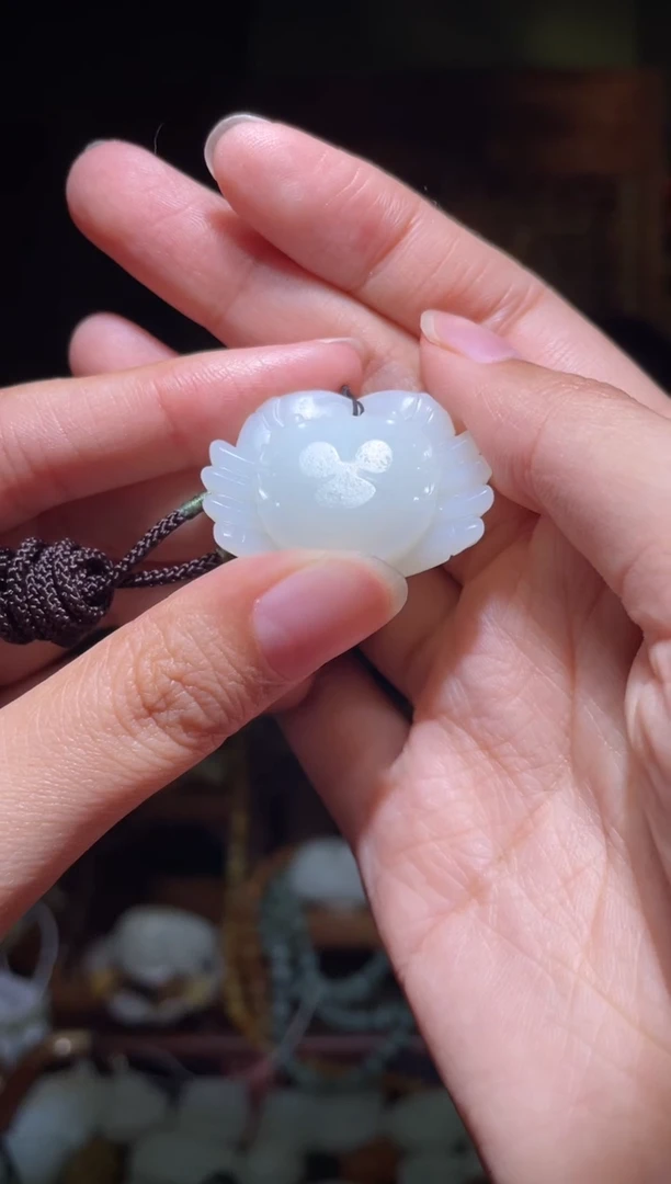 颈饰未镶嵌和田玉貔貅