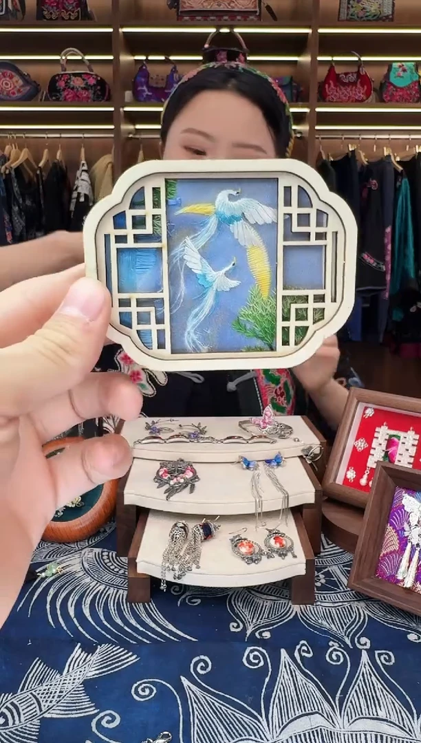 织绣5黔东南苗族刺绣