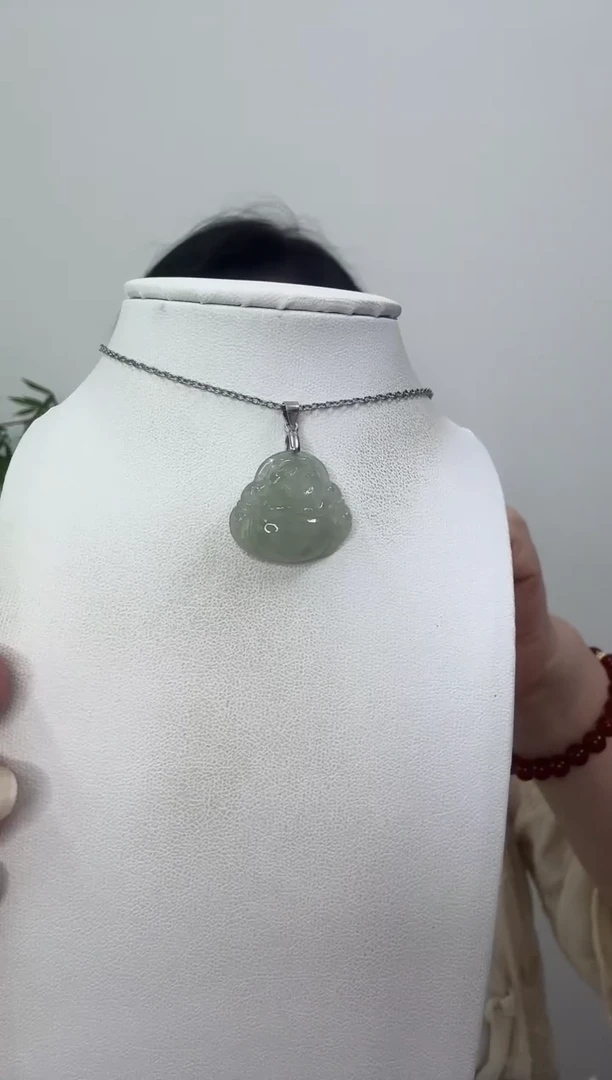 翡翠银S925镶嵌颈饰小佛赠合金链