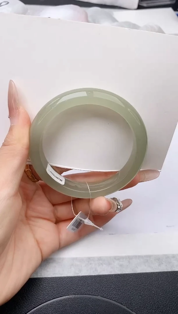 未镶嵌手镯石英质玉w172-DB56+