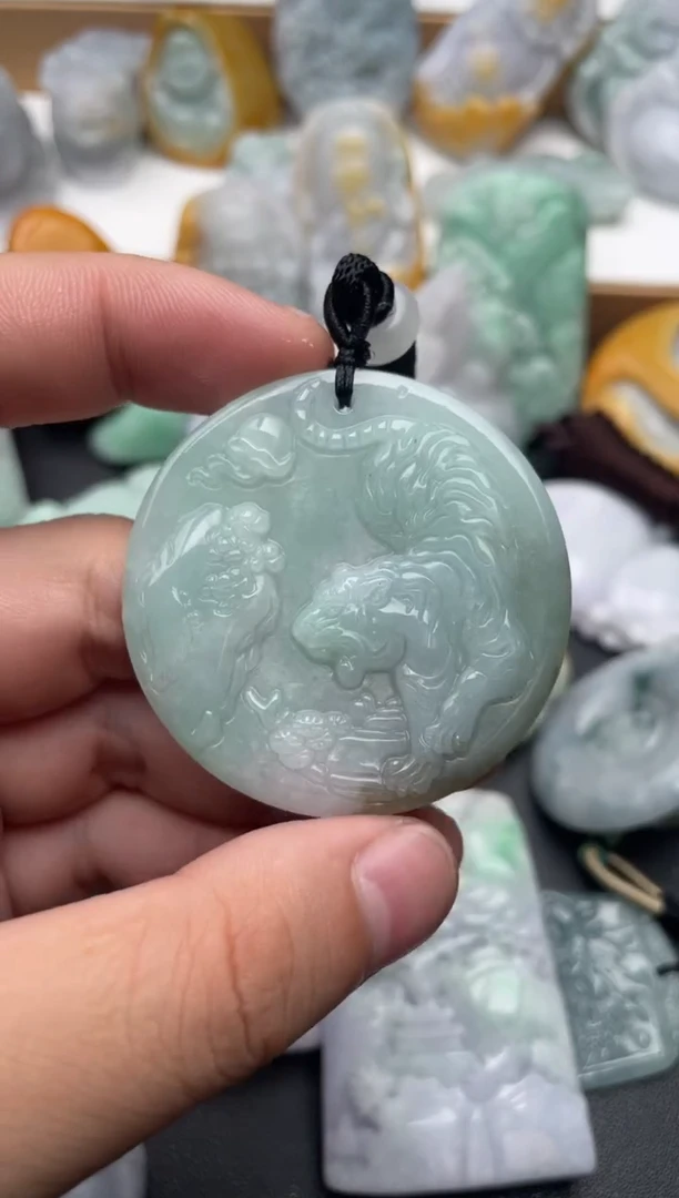 吊坠(不含链)未镶嵌翡翠1