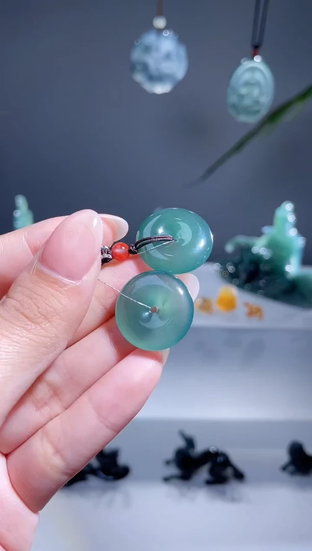 翡翠未镶嵌颈饰天然A货翡翠多样性发其一-平安扣