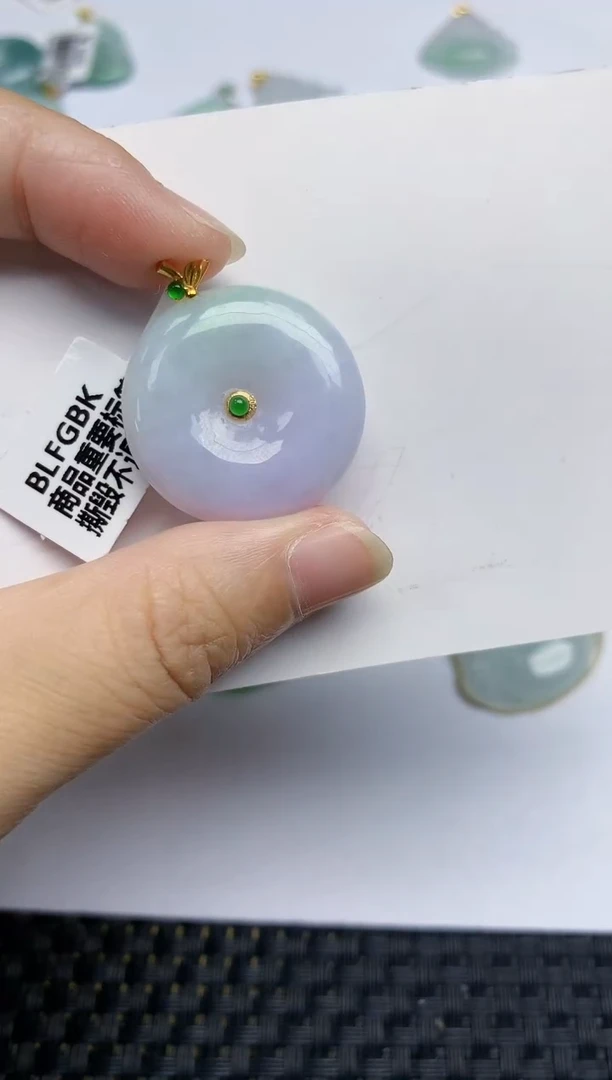 翡翠18K金镶嵌颈饰天然翡翠A货