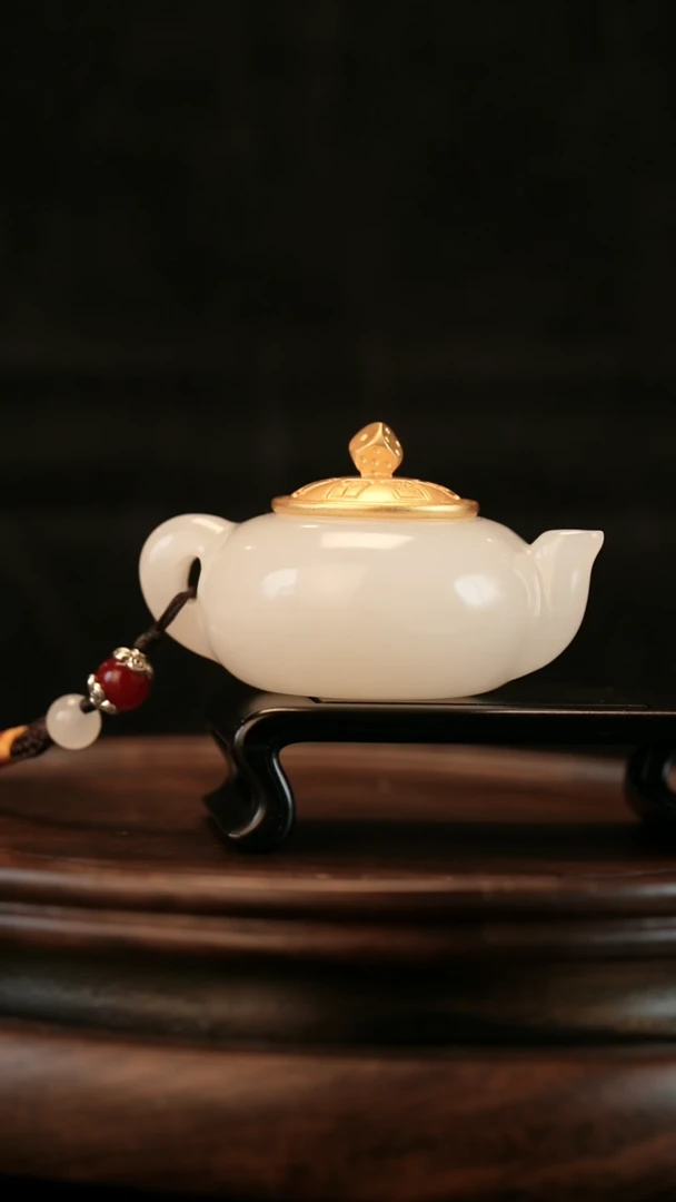 云南石荔枝白雕刻：把把壶