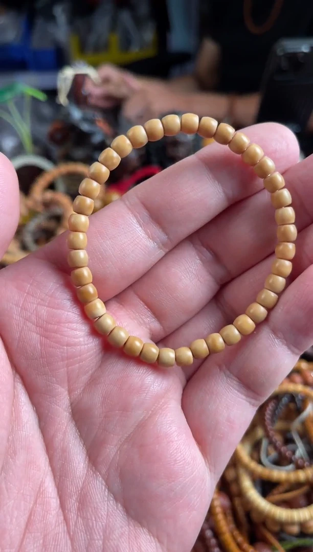 白玉菩提吊坠王胖子文玩工作室龙脊6*5左右直切