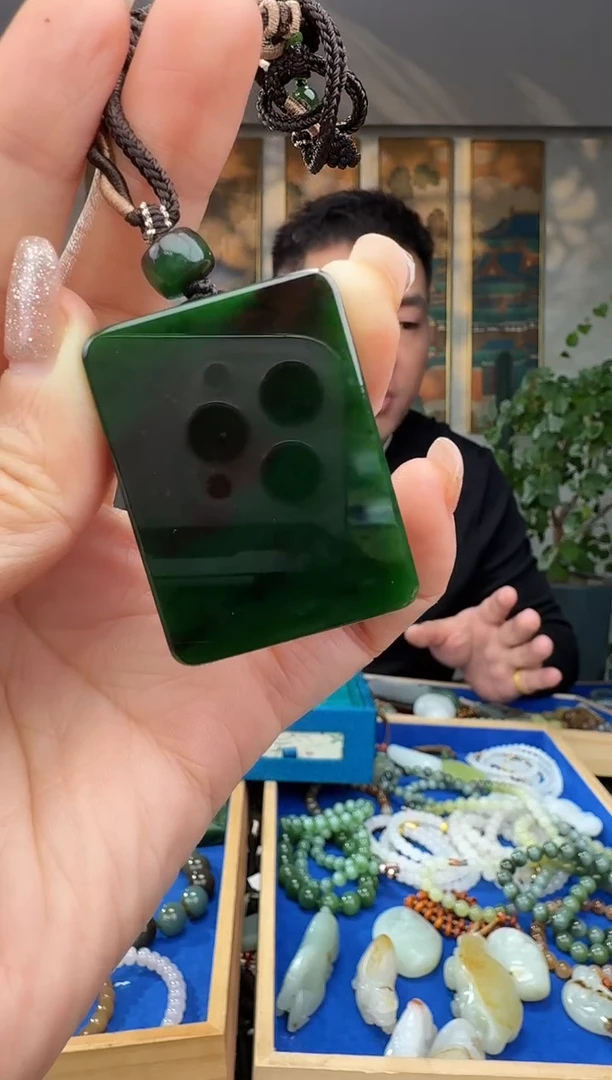 颈饰未镶嵌和田玉拍一发一