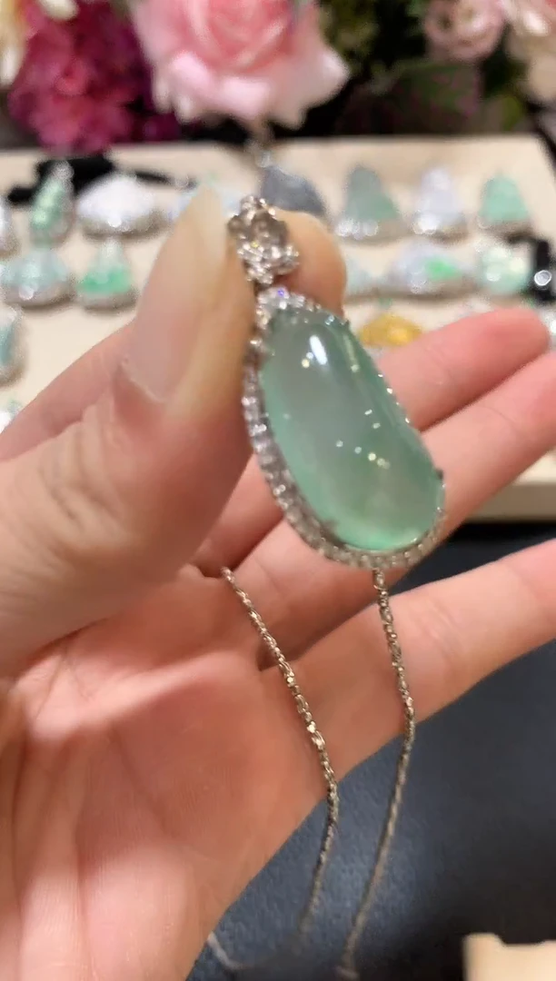 吊坠(不含链)18K金镶嵌翡翠z135