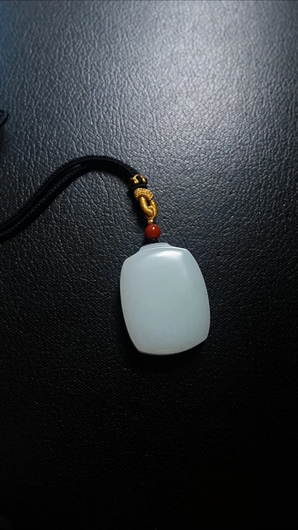 颈饰未镶嵌和田玉无事牌
