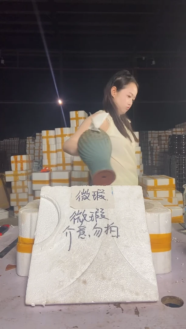 凤****馆宜兴紫砂粗陶花盆