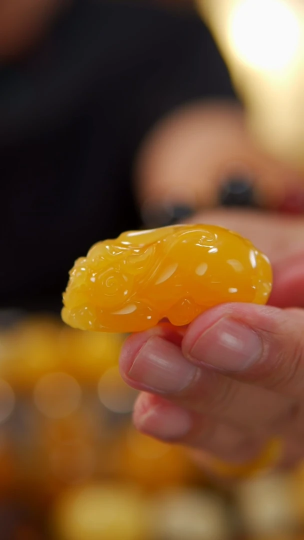 未镶嵌蜜蜡裸石焦皮料貔貅22.13