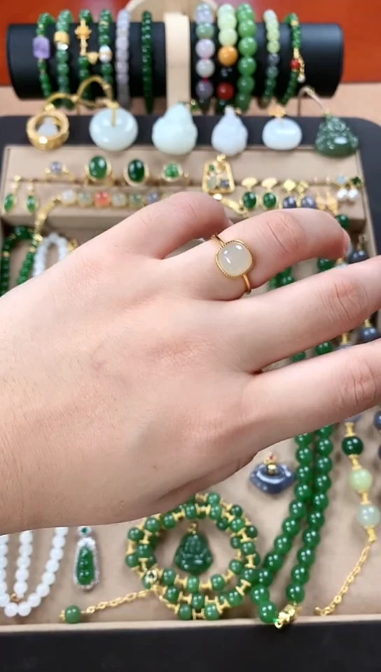 银S925镶嵌戒指和田玉1