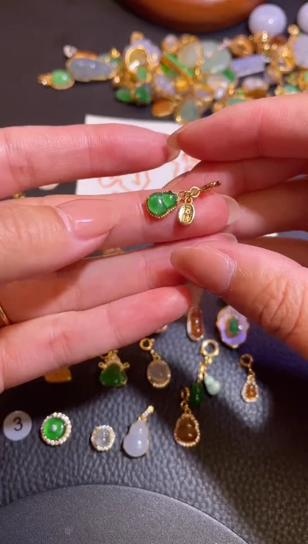 颈饰银S925镶嵌翡翠a货翡翠