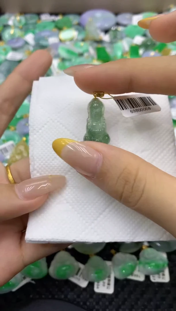 颈饰未镶嵌翡翠天然缅甸翡翠A货