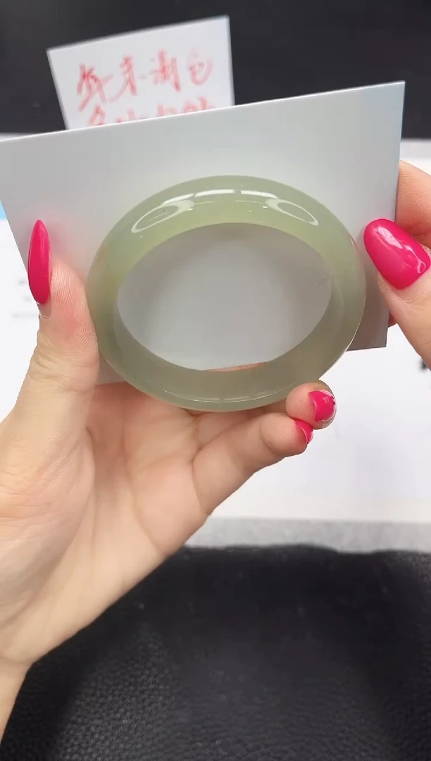 未镶嵌手镯石英质玉47-53.1