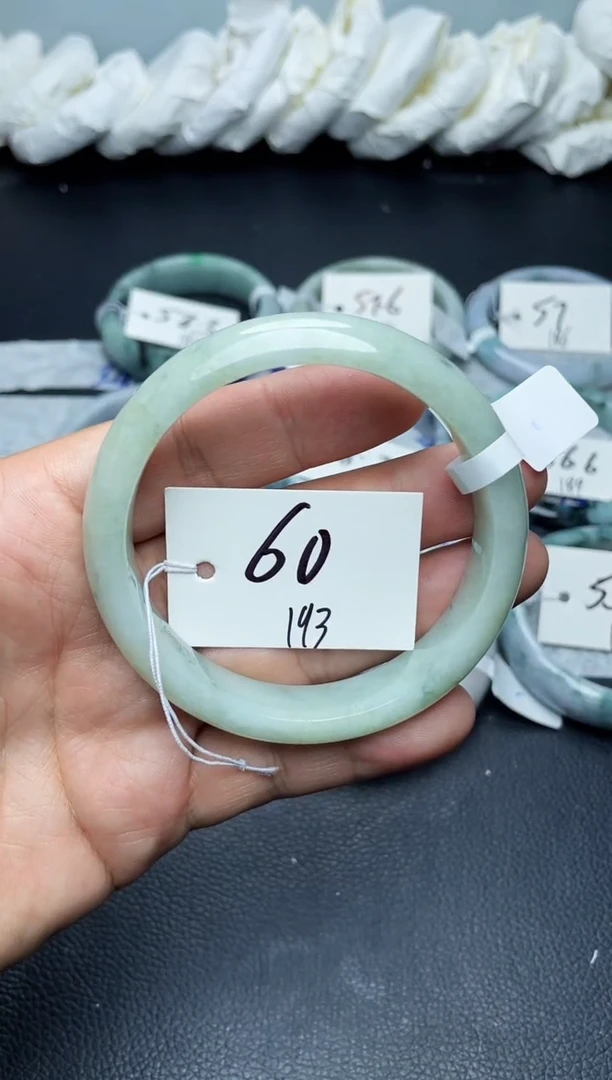 未镶嵌手镯翡翠193